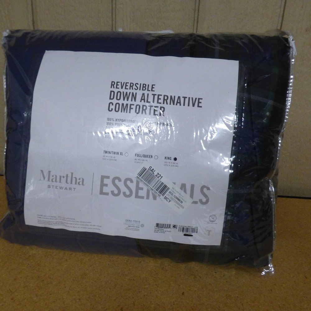 Martha Stewart  Reversible Plaid King Comforter - Picture 2 of 5